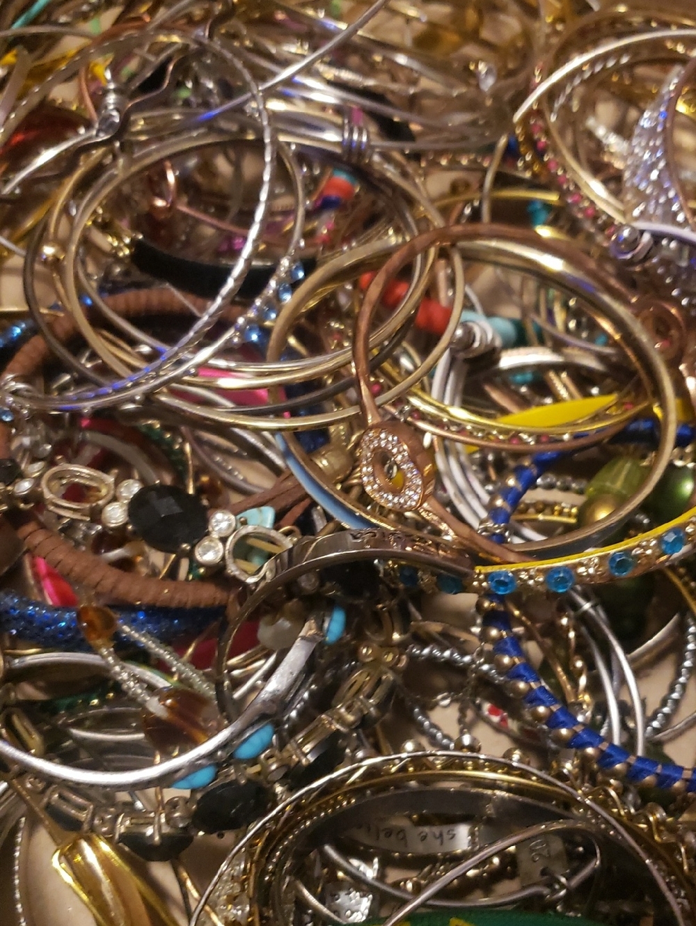 5 Pound Bulk Lot Of Mixed Bangles & Bracelets. Read Description. Lot  #4